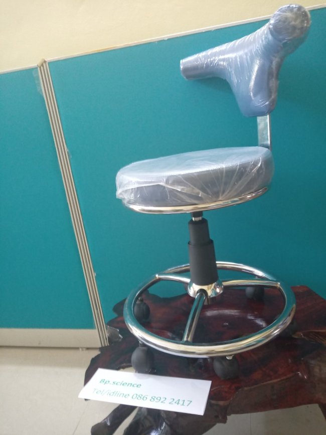 เก้าอี้คุณหมอ  รุ่น J110 สำหรับใช้ตรวจคนไข้ หรือทำงานในห้องปฎิบัติการ