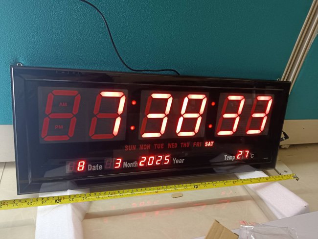นาฬิกาดิจิตอล ขนาด 68.5*26*3CM